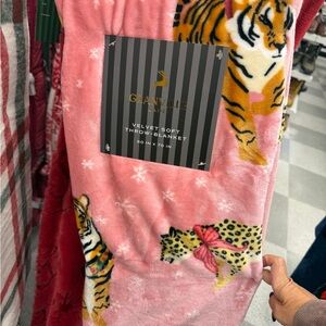 Cheetah tiger Christmas throw